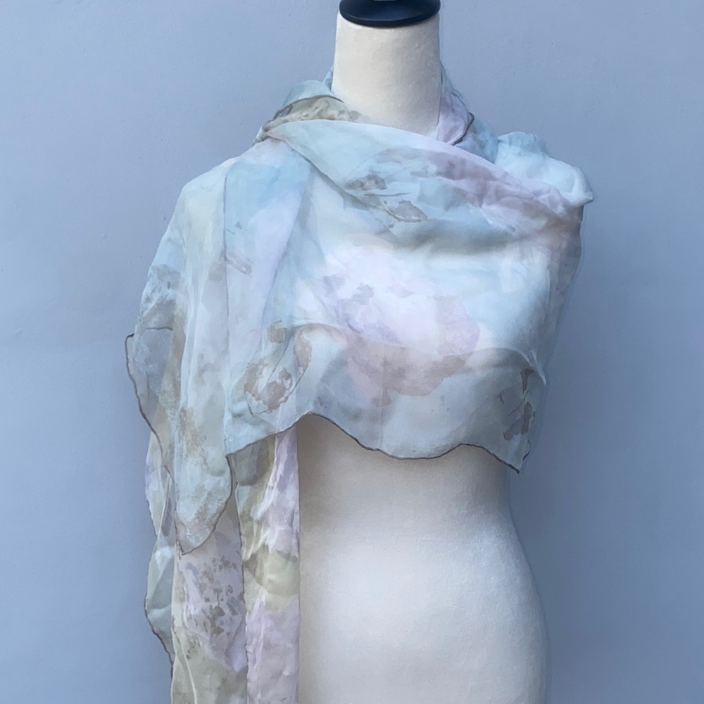 GIORGIO ARMANI LE COLLEZIONI Vintage Romantic Soft Pastel Scarf iBlues Lilac Y2K